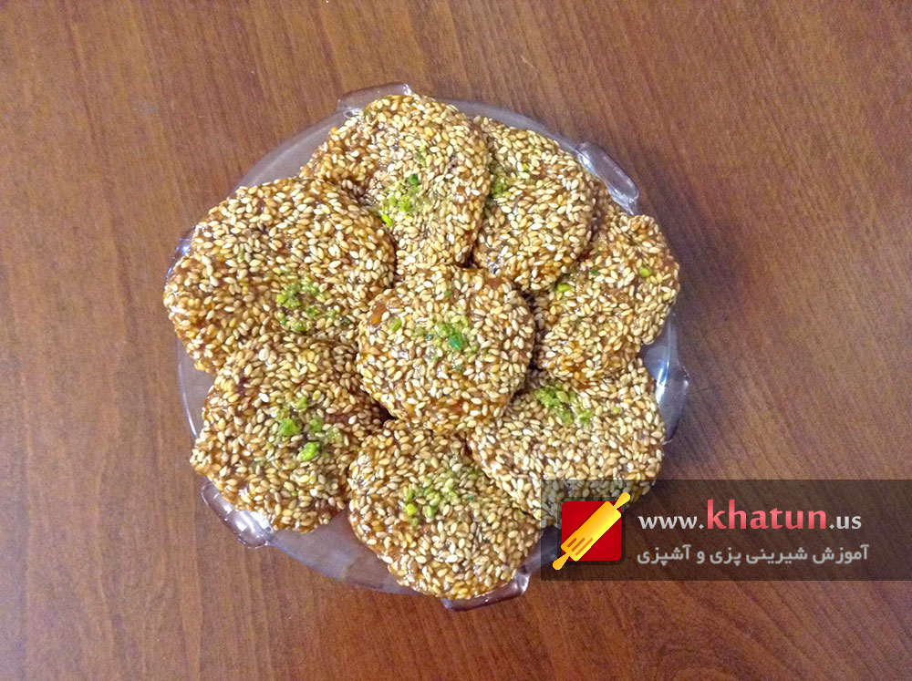 طرز تهیه سوهان کنجدی + عکس 